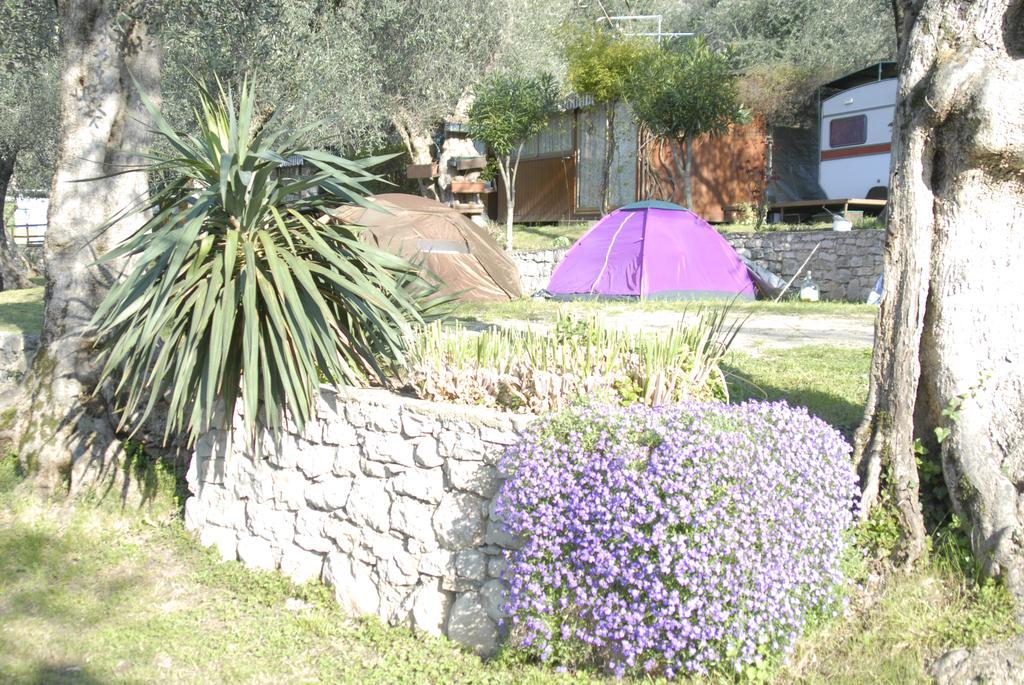 Monja Camping Village برنزوني سول جاردا المظهر الخارجي الصورة